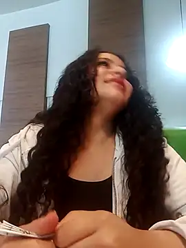 Yaya watson online show from 10-07-25, 08:17