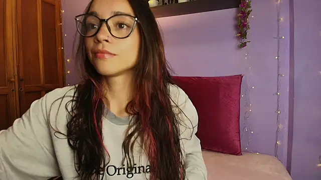 Dafne Mel online show from 10-18-25, 07:47