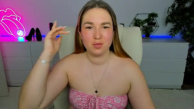 Snapshot of Sofii_darling chatting on 03-01-26, 05:37 Sofii darling online show from 03-01-26, 05:37