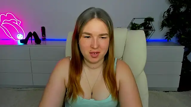 Snapshot of Sofii_darling chatting on 03-02-26, 05:31 Sofii darling online show from 03-02-26, 05:31