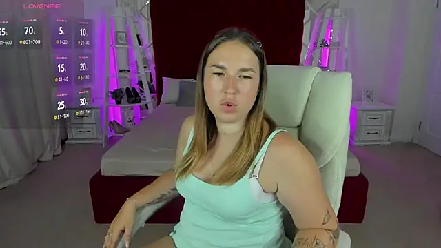 Sofii darling online show from 07-20-26, 05:04