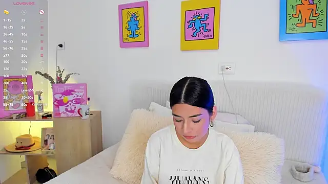 Snapshot of AprilAddams_ chatting on 10-10-25, 09:03 AprilAddams  online show from 10-10-25, 09:03