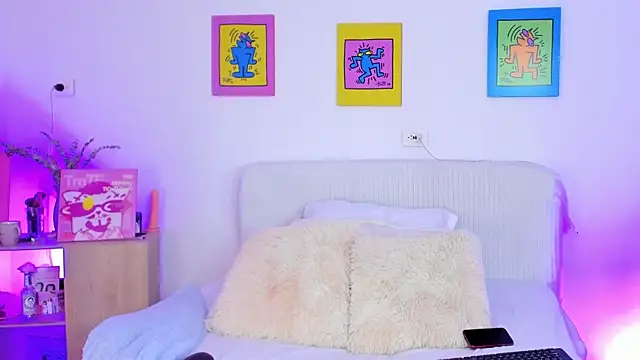 Snapshot of AprilAddams_ chatting on 10-14-25, 09:15 AprilAddams  online show from 10-14-25, 09:15