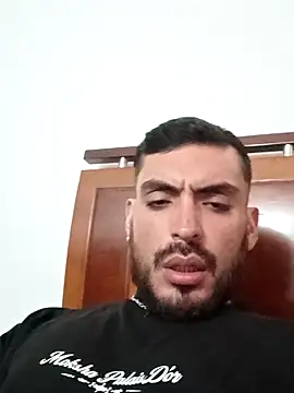 Snapshot of malek_xarx_ chatting on 04-28-26, 03:22 malek xarx online show from 04-28-26, 03:22