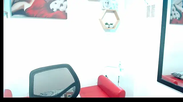 Snapshot of DIVAX_MONSERRAT chatting on 06-11-26, 05:11 DIVAX MONSERRAT online show from 06-11-26, 05:11