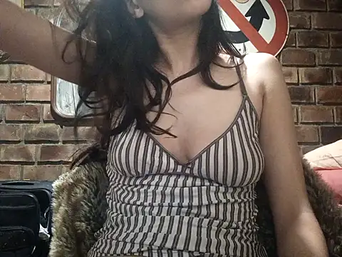 agusttt2667 online show from 05-13-26, 04:43