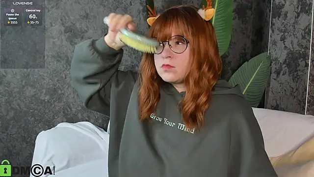 Michelle Wilsson online show from 11-25-25, 08:25