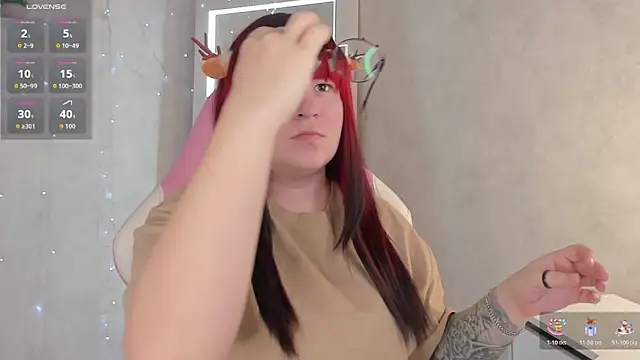 Snapshot of Michelle_Wilsson chatting on 12-23-25, 08:01 Michelle Wilsson online show from 12-23-25, 08:01