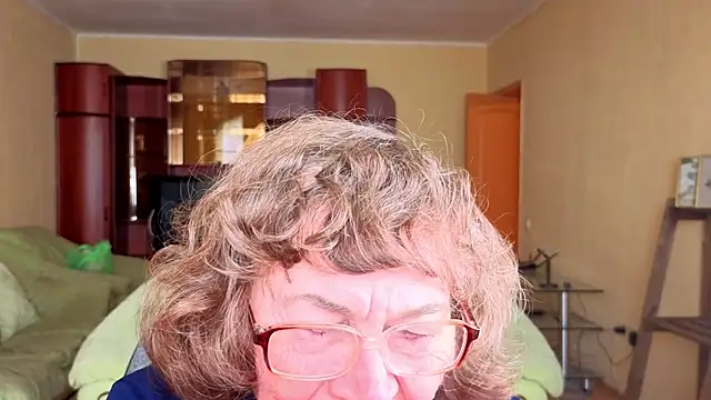 Betty Brick online show from 01-17-26, 07:24