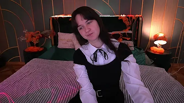 BerryDiva online show from 10-26-25, 07:25