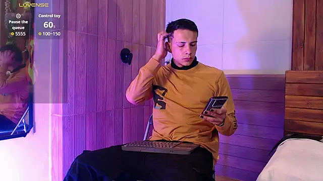 Dustin Sonne online show from 10-06-25, 03:37