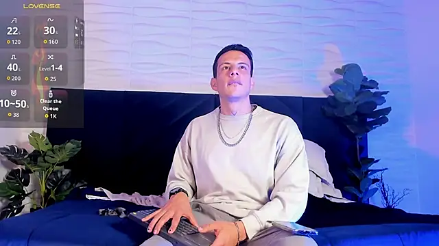 Dustin Sonne online show from 11-18-25, 04:06