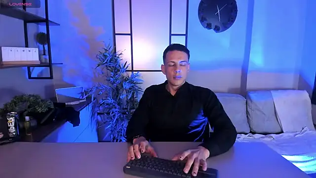 Dustin Sonne online show from 11-29-25, 03:42