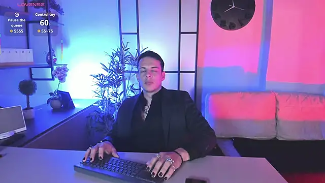 Dustin Sonne online show from 12-15-25, 03:33