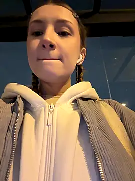 Snapshot of katexxxx chatting on 11-05-25, 05:57 katexxxx online show from 11-05-25, 05:57