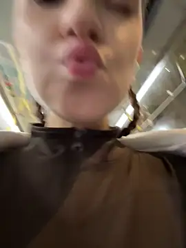 Snapshot of katexxxx chatting on 11-19-25, 05:57 katexxxx online show from 11-19-25, 05:57