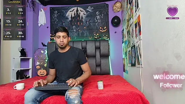 ashtoncooperr online show from 10-20-25, 07:47