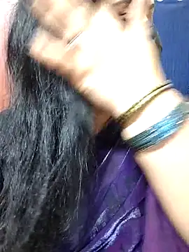 Snapshot of honey-flower chatting on 09-18-25, 03:41 honey-flower online show from 09-18-25, 03:41