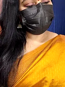 Snapshot of honey-flower chatting on 10-07-25, 04:37 honey-flower online show from 10-07-25, 04:37