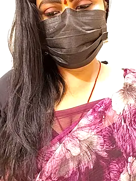 Snapshot of honey-flower chatting on 10-14-25, 09:43 honey-flower online show from 10-14-25, 09:43