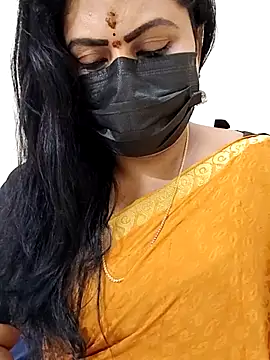 Snapshot of honey-flower chatting on 10-17-25, 07:44 honey-flower online show from 10-17-25, 07:44