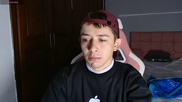 Aleecandrews online show from 10-23-25, 07:12