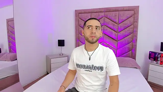 Lushian  online show from 03-31-26, 03:12