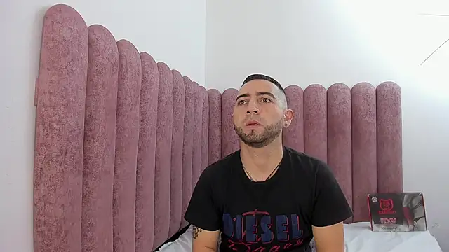 Snapshot of Lushian_ chatting on 05-01-26, 03:38 Lushian online show from 05-01-26, 03:38