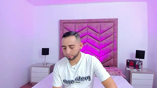 Snapshot of Lushian_ chatting on 06-03-26, 04:01 Lushian online show from 06-03-26, 04:01