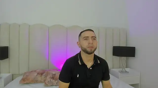 Snapshot of Lushian_ chatting on 06-17-26, 04:19 Lushian online show from 06-17-26, 04:19