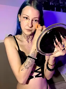 Snapshot of Seductively4_20 chatting on 09-08-25, 11:48 Seductively4 20 online show from 09-08-25, 11:48