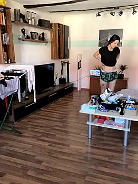 Snapshot of Seductively4_20 chatting on 10-18-25, 10:49 Seductively4 20 online show from 10-18-25, 10:49