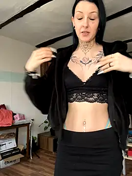 Snapshot of Seductively4_20 chatting on 10-26-25, 06:52 Seductively4 20 online show from 10-26-25, 06:52