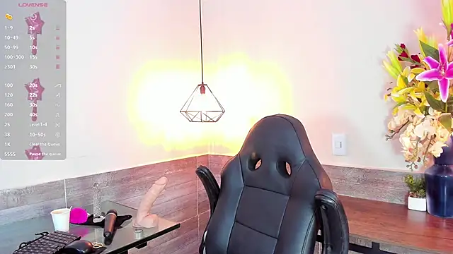 LussieWillow online show from 10-02-25, 11:39