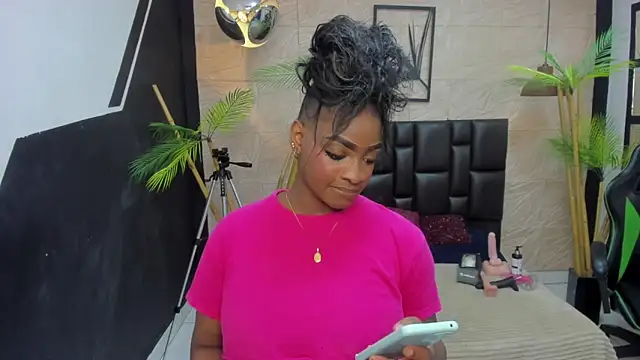 Snapshot of alana_bonny chatting on 06-03-26, 02:19 alana bonny online show from 06-03-26, 02:19