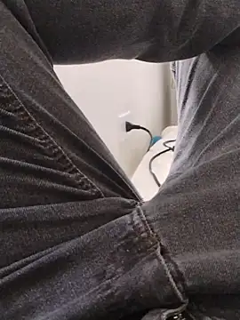 LeoMaduroSP online show from 11-27-25, 02:41