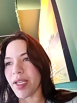 Snapshot of avril_vinn chatting on 11-14-25, 07:12 avril vinn online show from 11-14-25, 07:12