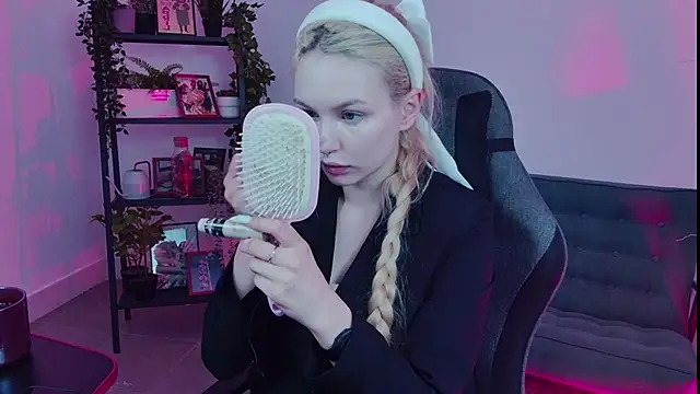 AvaDaviis online show from 09-09-25, 07:30