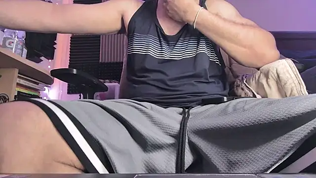 Percy0904 online show from 04-15-26, 06:42