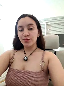Snapshot of KattyHotson chatting on 05-04-26, 09:44 KattyHotson online show from 05-04-26, 09:44