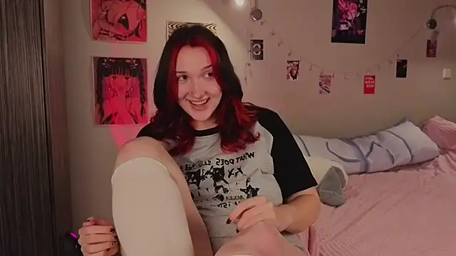 Snapshot of CrystalBlaze_ chatting on 09-26-25, 09:52 CrystalBlaze  online show from 09-26-25, 09:52