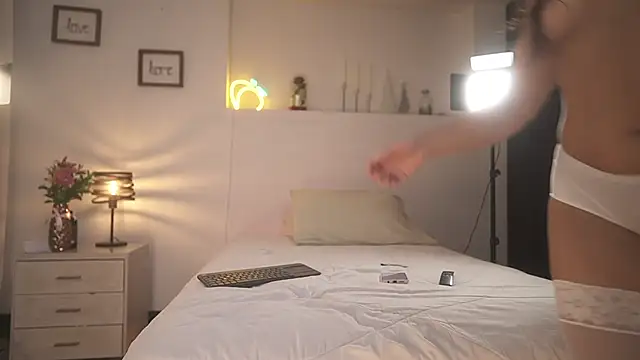 ximena cortez 03 online show from 10-30-25, 01:51