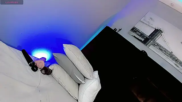 Baby-Isa online show from 04-06-26, 05:19