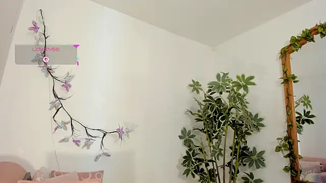 Snapshot of valerieMattson chatting on 11-26-25, 04:30 valerieMattson online show from 11-26-25, 04:30