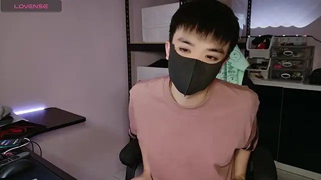 doggyman523 online show from 10-07-25, 03:53