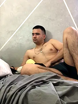 Cesar Augusto online show from 10-28-25, 01:36