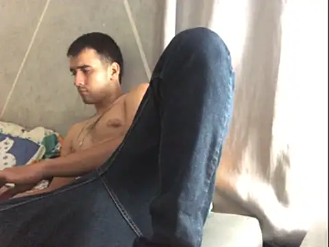 Cesar Augusto online show from 04-12-26, 05:23