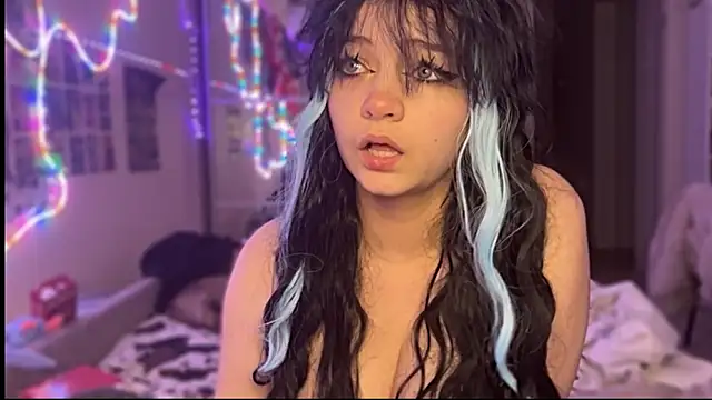 nikoli naw online show from 10-26-25, 02:12