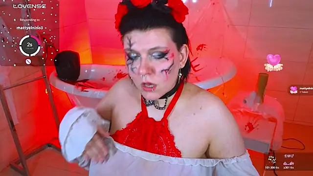 bluelunaray online show from 10-18-25, 03:57