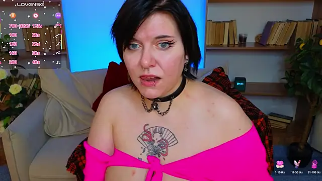 bluelunaray online show from 11-03-25, 10:49